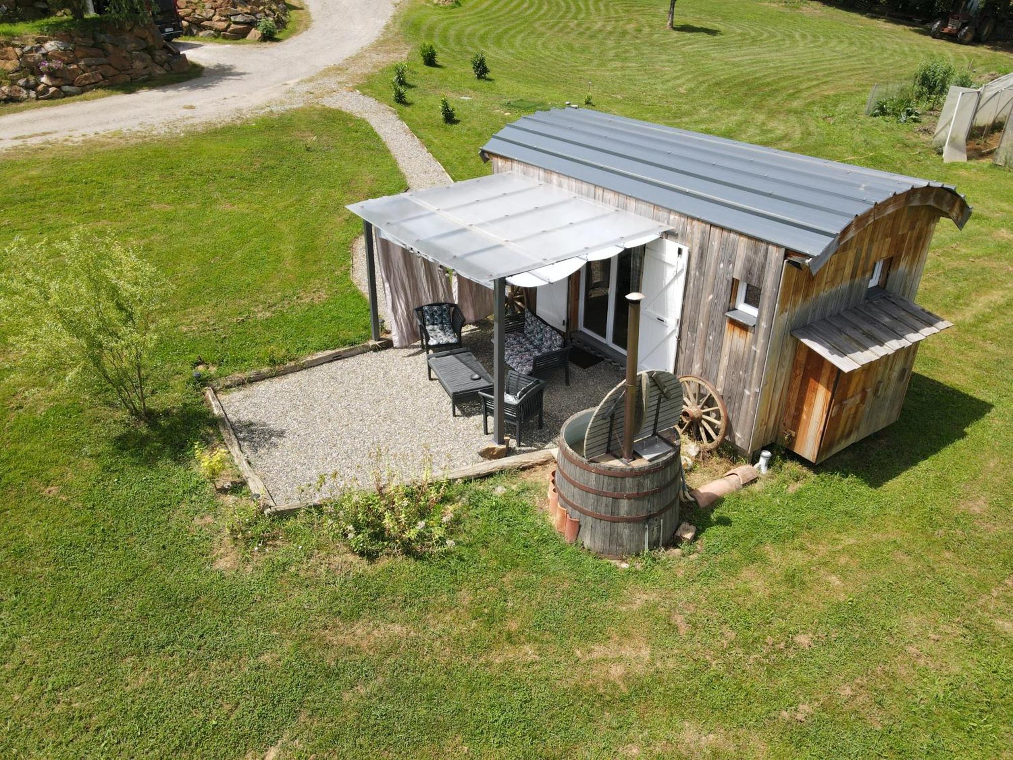 Les Milles Bottes Et Ses Roulottes Villa Encausse-les-Thermes Exterior photo